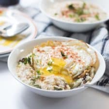 Garlicky Oats with Masala Fried Eggs is a quick, tasty and healthy breakfast option for when you are in a hurry, but still want some fueling up.