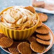 The cheesecake dip served with crackers.
