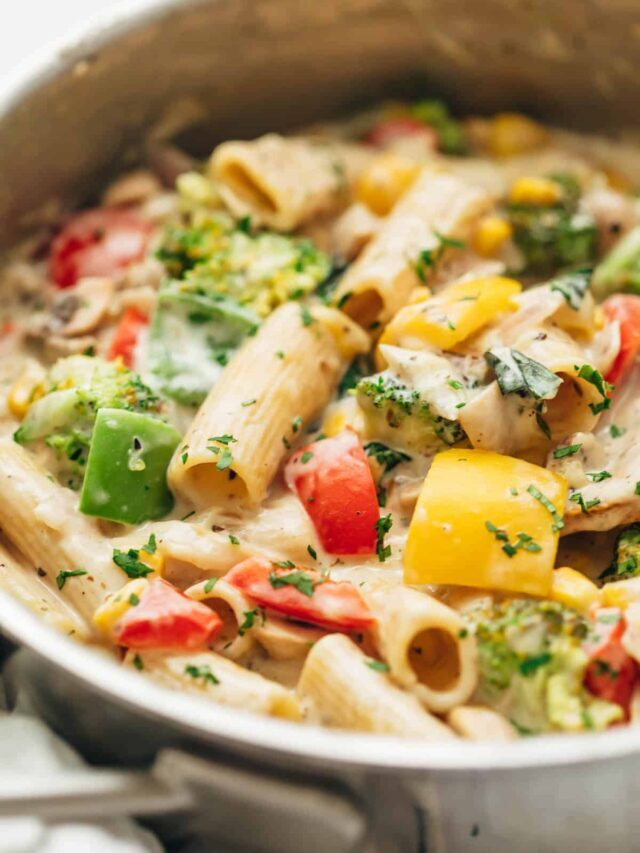 Delicious Homemade White Sauce Pasta with Vegetables!