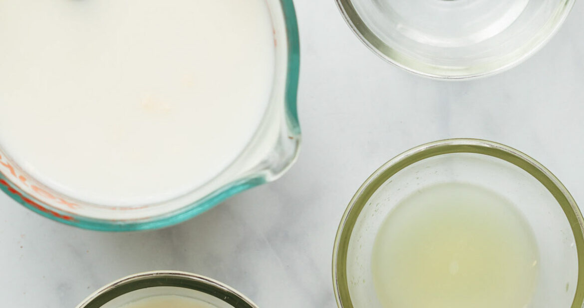 Milk, yogurt, vinegar and lemon juice - the ingredients that can be used to make buttermilk at home.