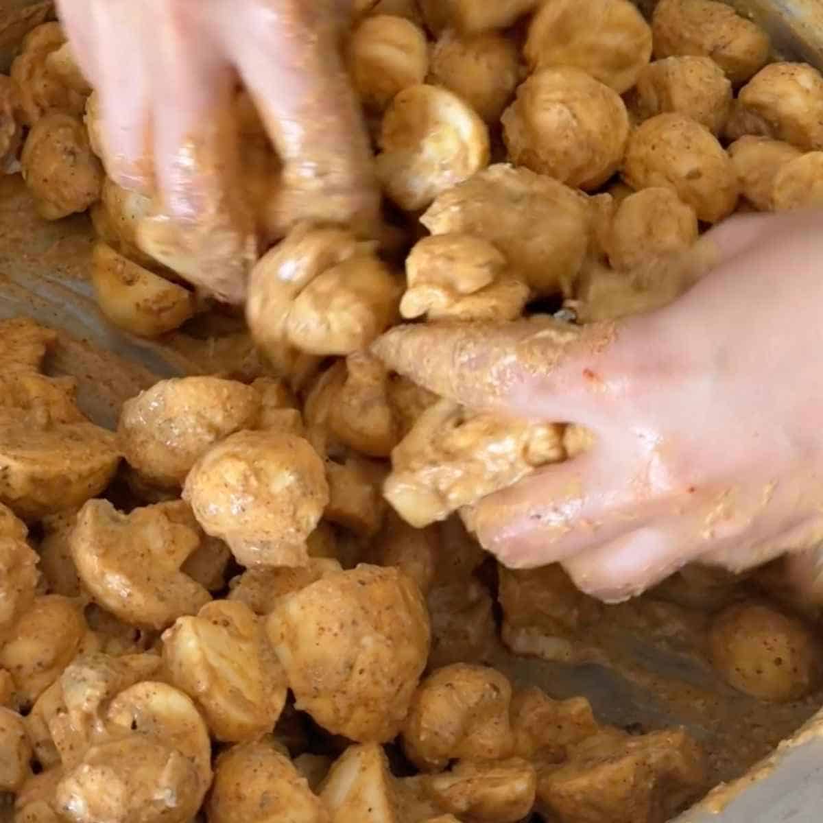 mushroom biryani step 2 - marinating mushrooms