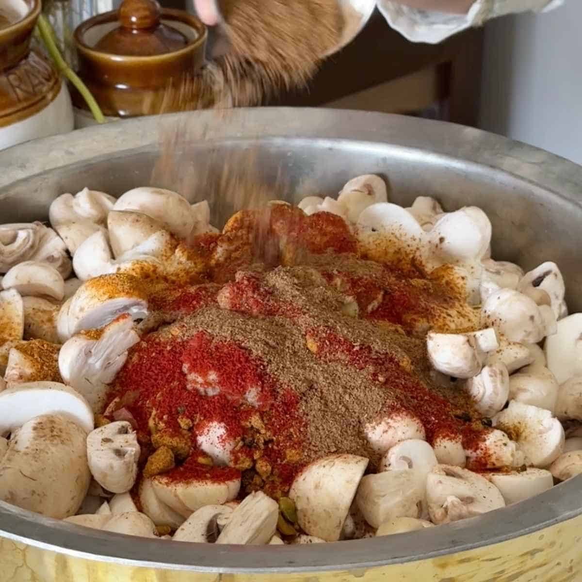 mushroom biryani step 2 - marinating mushrooms
