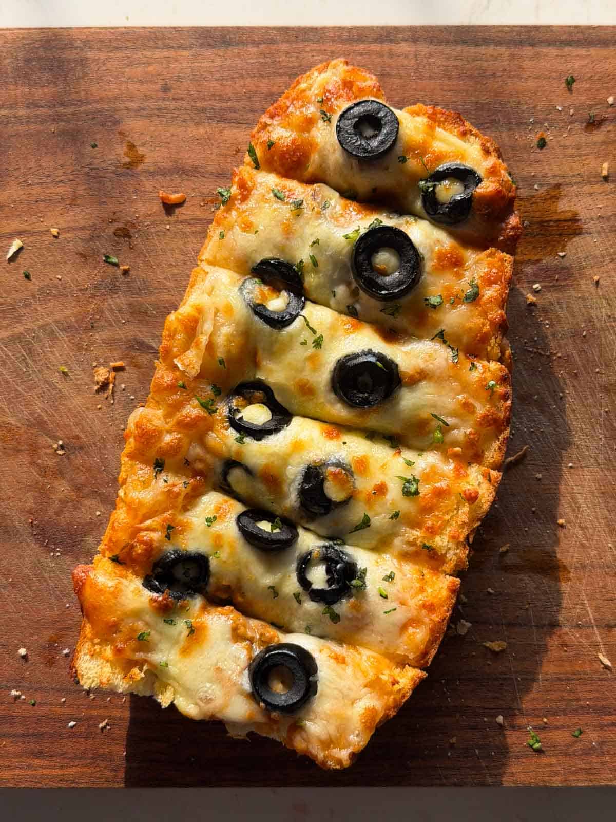 freshly air fryer pizza garlic bread ready to be served