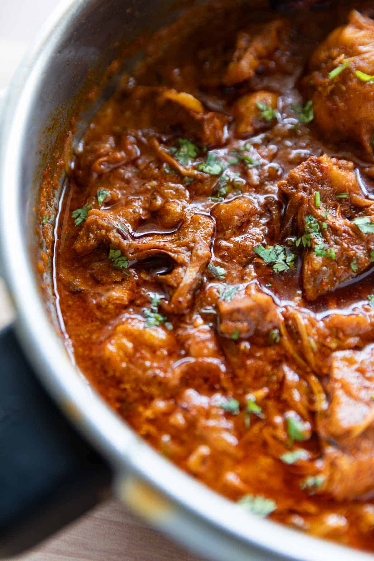 close up image of kathal ki sabji to showcase it's color and texture
